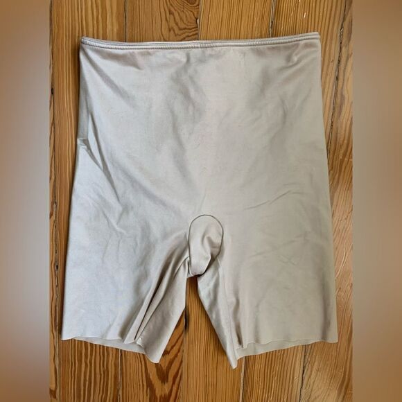 Spanx Shape Wear - Picture 1 of 6